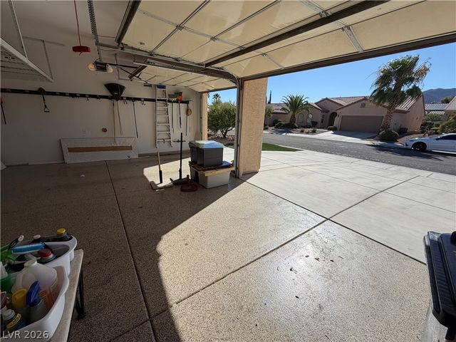 2127 Clearwater Lake Drive, Henderson, NV 89044