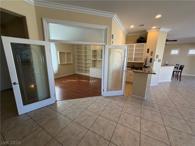 2127 Clearwater Lake Drive, Henderson, NV 89044