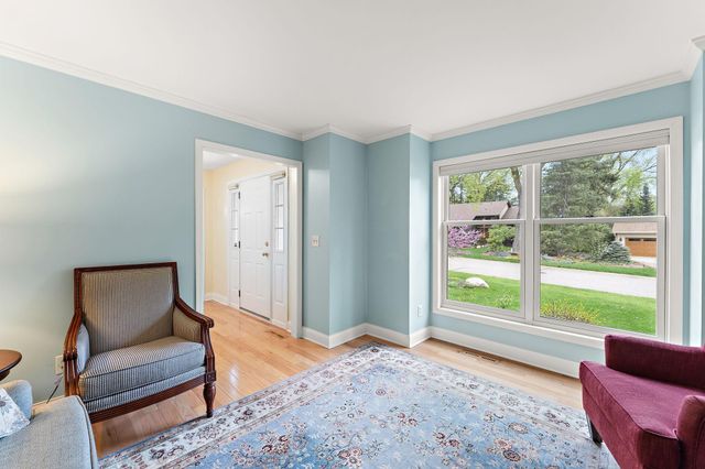8053 Galway Road, Woodbury, MN 55125