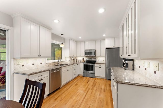 8053 Galway Road, Woodbury, MN 55125