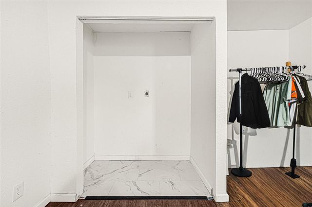 2126 Hillshire Drive, Deer Park, TX 77536