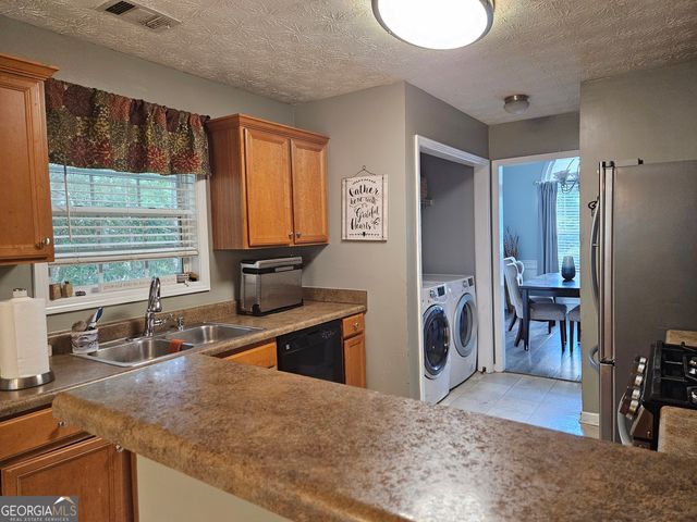 105 Queensland Lane, Covington, GA 30016