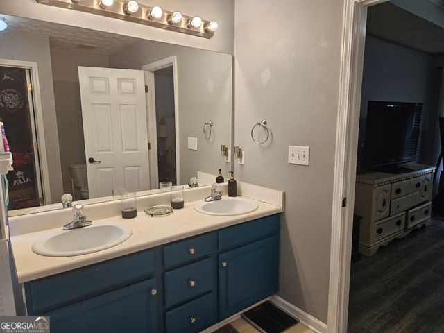 105 Queensland Lane, Covington, GA 30016