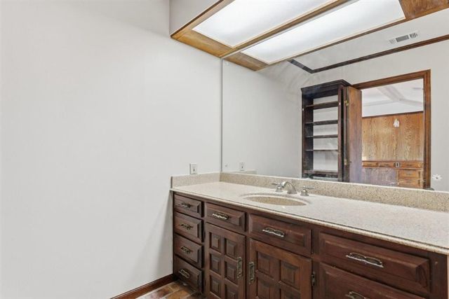 1300 Westmoreland Street, Lake Charles, LA 70605