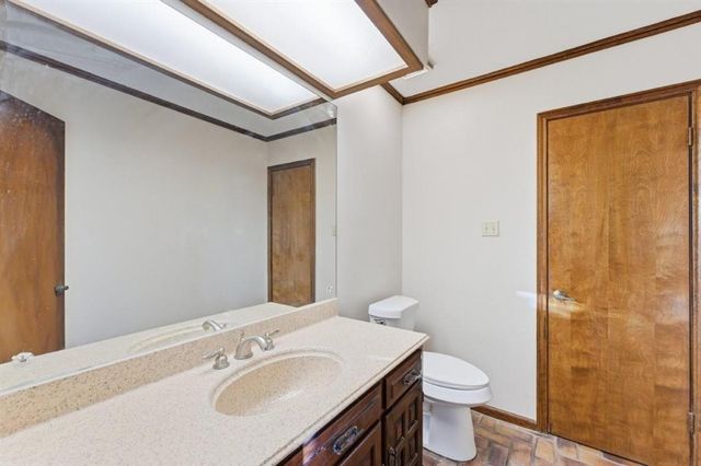 1300 Westmoreland Street, Lake Charles, LA 70605