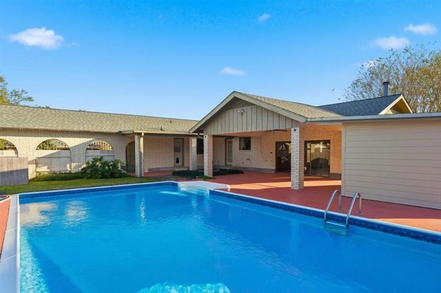 1300 Westmoreland Street, Lake Charles, LA 70605