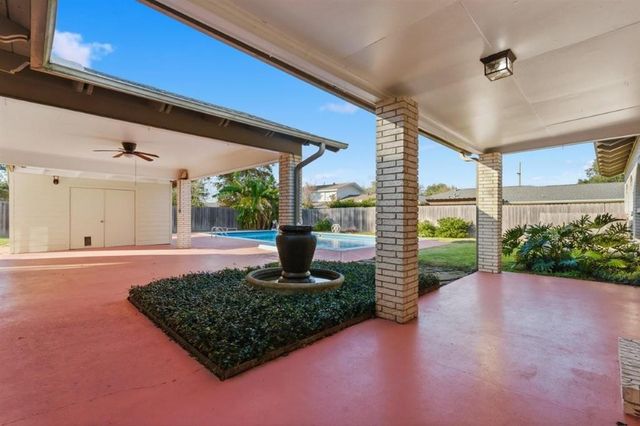 1300 Westmoreland Street, Lake Charles, LA 70605