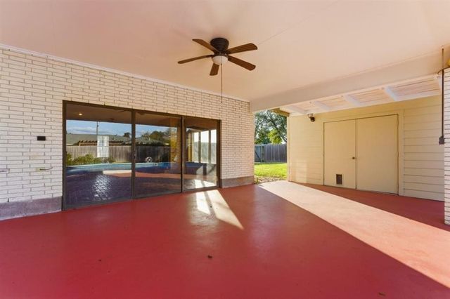 1300 Westmoreland Street, Lake Charles, LA 70605