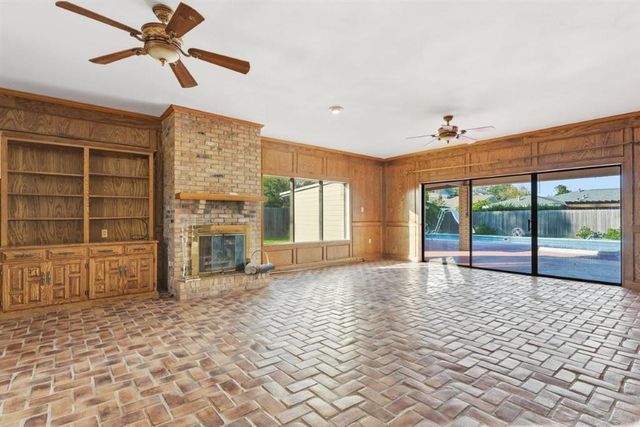 1300 Westmoreland Street, Lake Charles, LA 70605