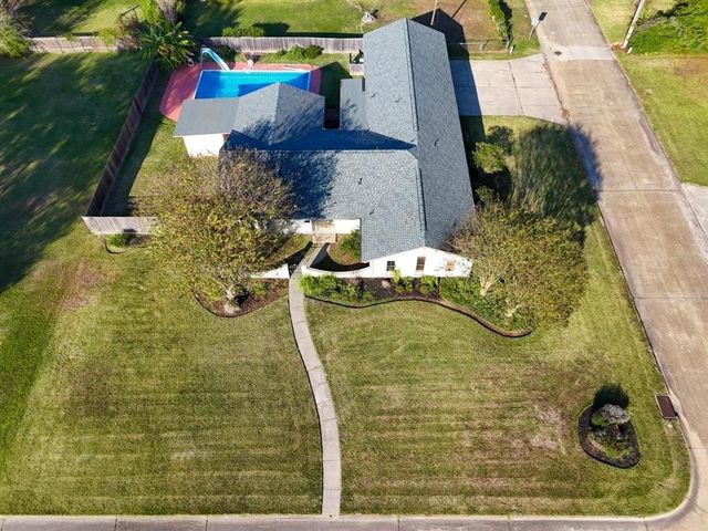 1300 Westmoreland Street, Lake Charles, LA 70605