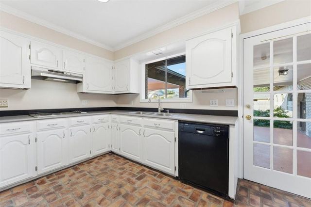 1300 Westmoreland Street, Lake Charles, LA 70605