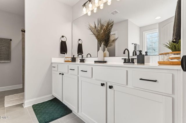 108 Pointe Drive, La Grange, NC 28551