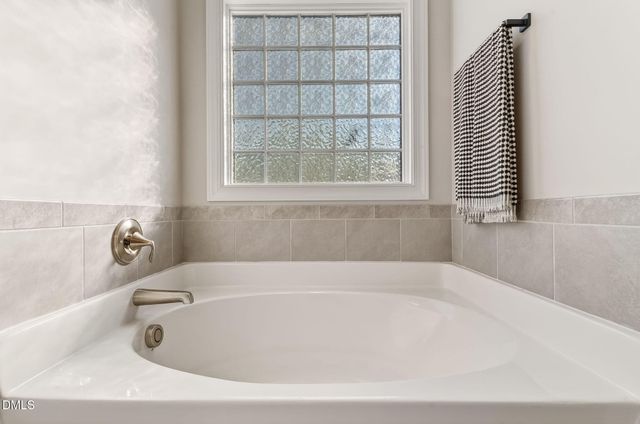 108 Pointe Drive, La Grange, NC 28551