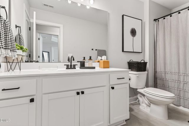 108 Pointe Drive, La Grange, NC 28551