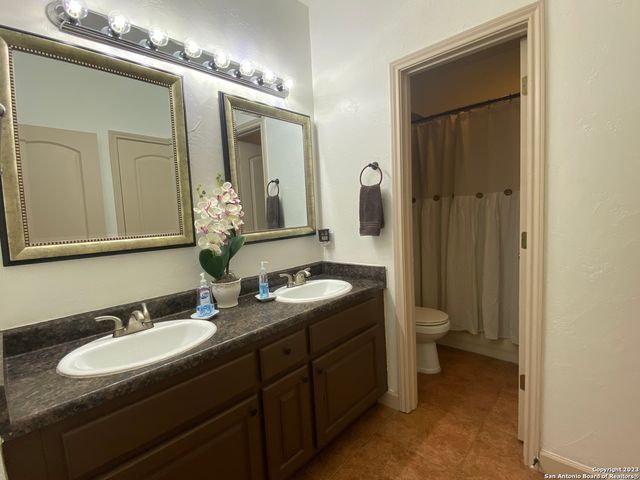 326 State Highway 46 E, Boerne, TX 78006