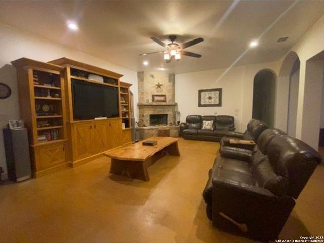 326 State Highway 46 E, Boerne, TX 78006
