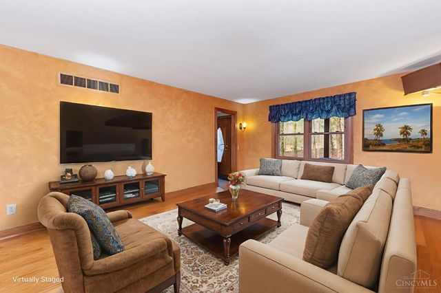 2214 Trappers Knoll Drive, Batavia Twp, OH 45103