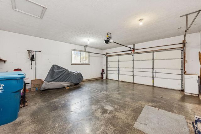 2214 Trappers Knoll Drive, Batavia Twp, OH 45103