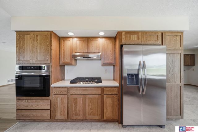 1667 N 12th Road, Palmyra, NE 68418