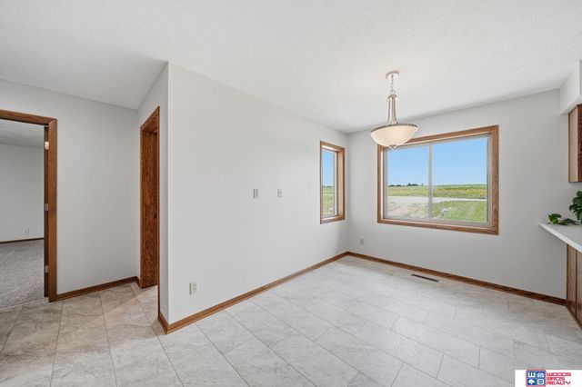 1667 N 12th Road, Palmyra, NE 68418