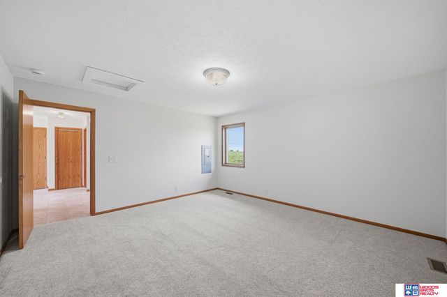1667 N 12th Road, Palmyra, NE 68418