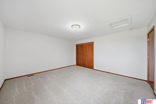 1667 N 12th Road, Palmyra, NE 68418