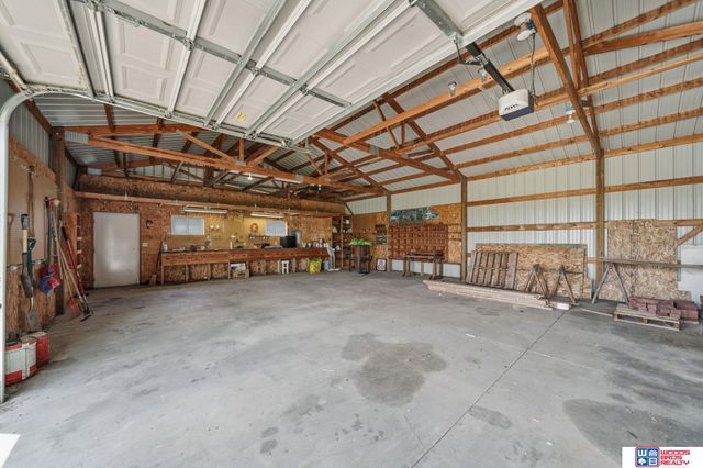 1667 N 12th Road, Palmyra, NE 68418