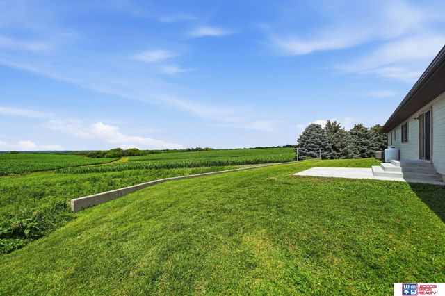1667 N 12th Road, Palmyra, NE 68418