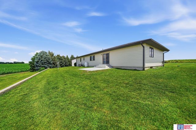 1667 N 12th Road, Palmyra, NE 68418
