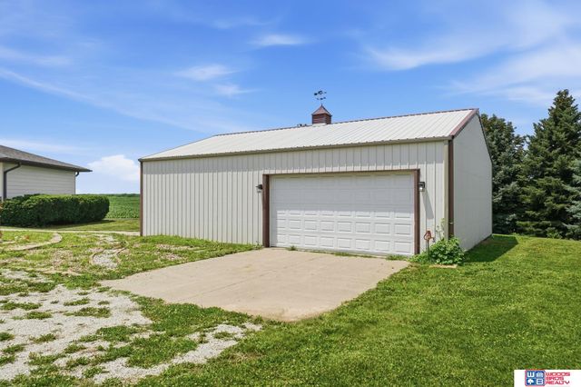 1667 N 12th Road, Palmyra, NE 68418