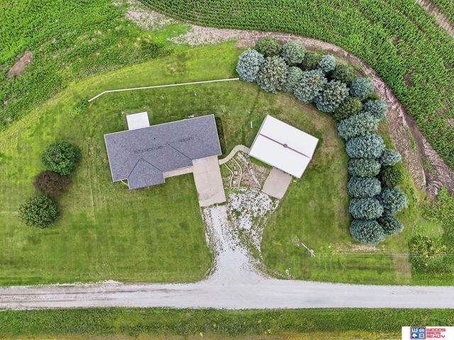 1667 N 12th Road, Palmyra, NE 68418