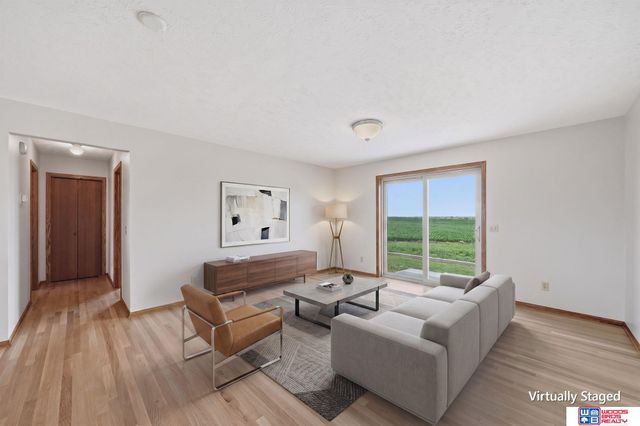 1667 N 12th Road, Palmyra, NE 68418