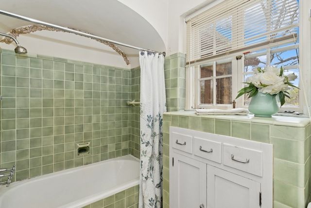 1818 N Dubuque St, Iowa City, IA 52245