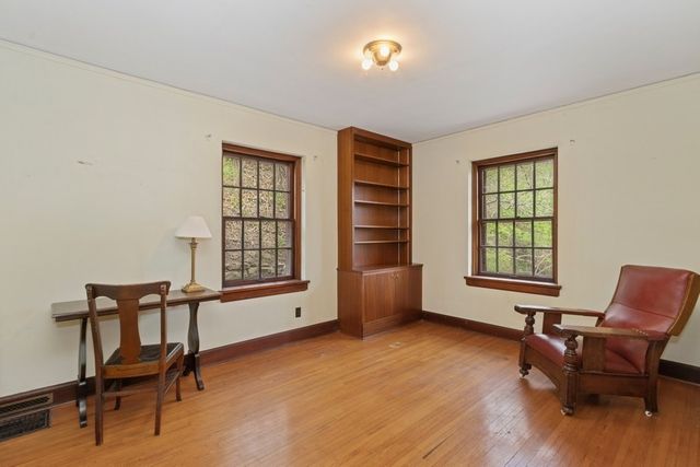 1818 N Dubuque St, Iowa City, IA 52245