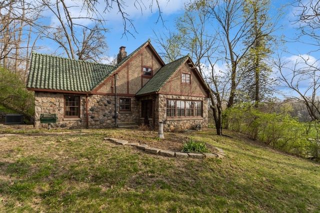 1818 N Dubuque St, Iowa City, IA 52245