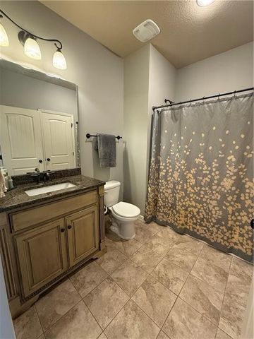 1708 NE Woodland Shores Lane, Lee's Summit, MO 64086