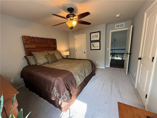 1708 NE Woodland Shores Lane, Lee's Summit, MO 64086