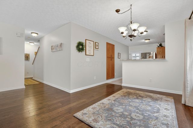 24 Bloomfield Hills Drive, South Bloomfield, OH 43103