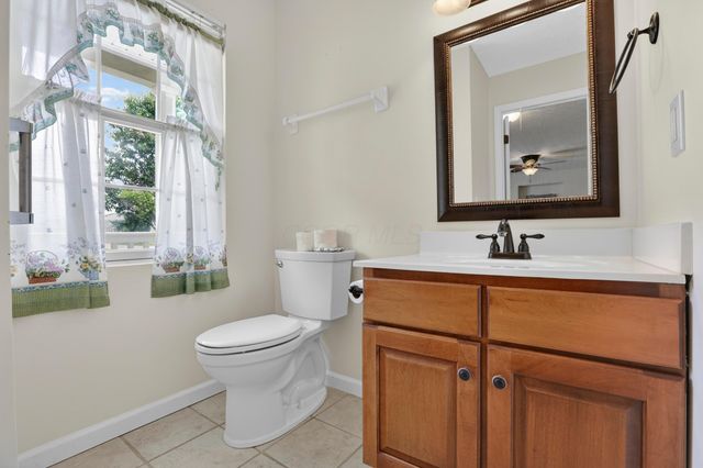 24 Bloomfield Hills Drive, South Bloomfield, OH 43103