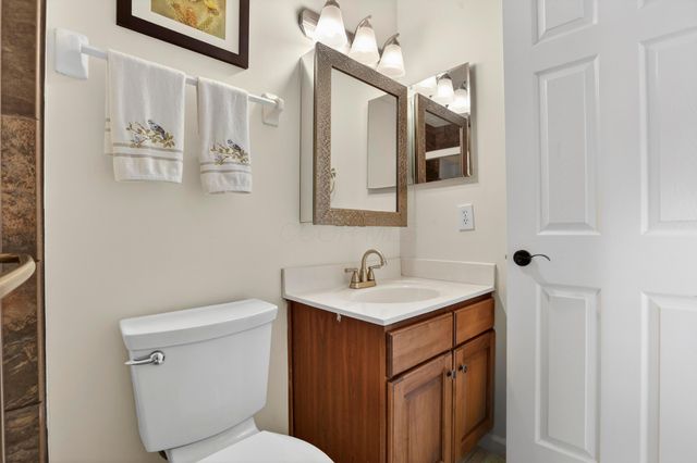 24 Bloomfield Hills Drive, South Bloomfield, OH 43103