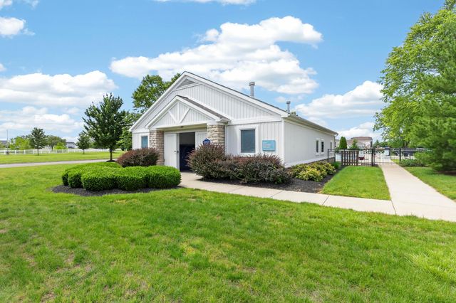 24 Bloomfield Hills Drive, South Bloomfield, OH 43103