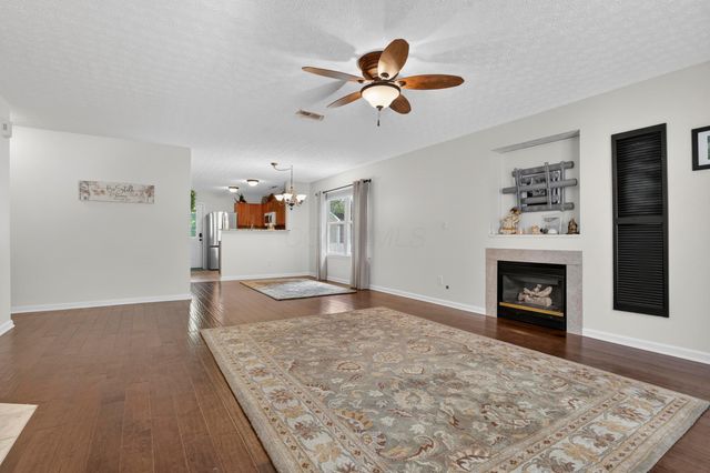 24 Bloomfield Hills Drive, South Bloomfield, OH 43103