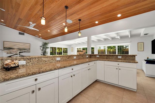 2716 NE 29th Court, Fort Lauderdale, FL 33306
