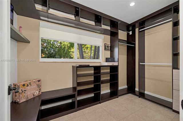 2716 NE 29th Court, Fort Lauderdale, FL 33306