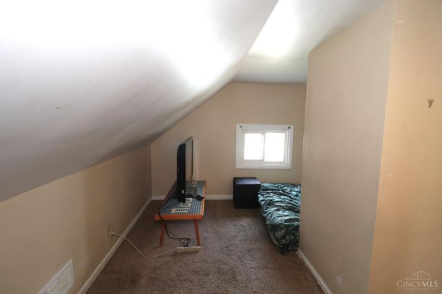 1812 Sundale Avenue, North College Hill, OH 45239