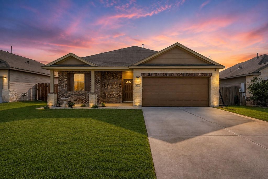 4707 Waukegan Road, Conroe, TX 77306