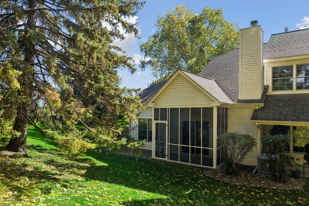 11018 Oregon Curve, Bloomington, MN 55438 — photo 3