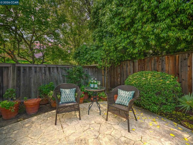 5021 Murchio Dr, Concord, CA 94521