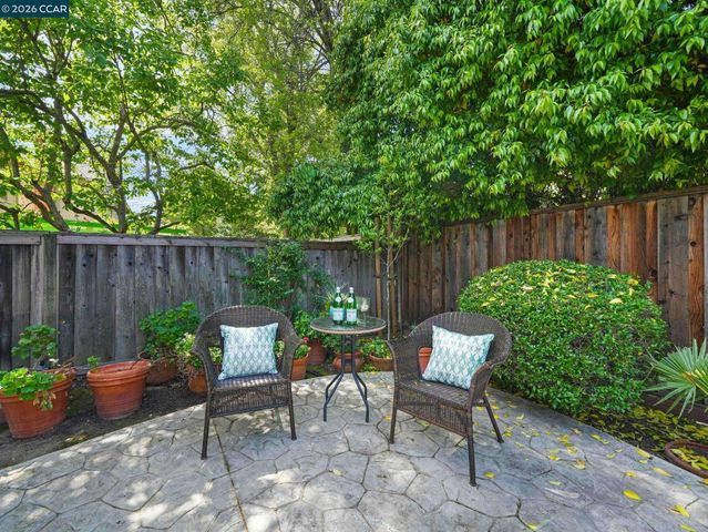 5021 Murchio Dr, Concord, CA 94521