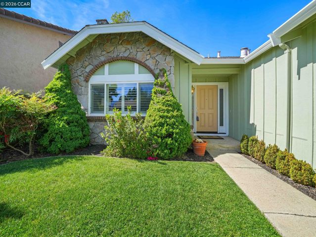 5021 Murchio Dr, Concord, CA 94521